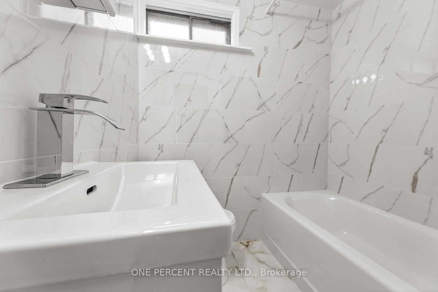 Photo 9 of 178 Burbank Crescent, Orangeville — HOMEH