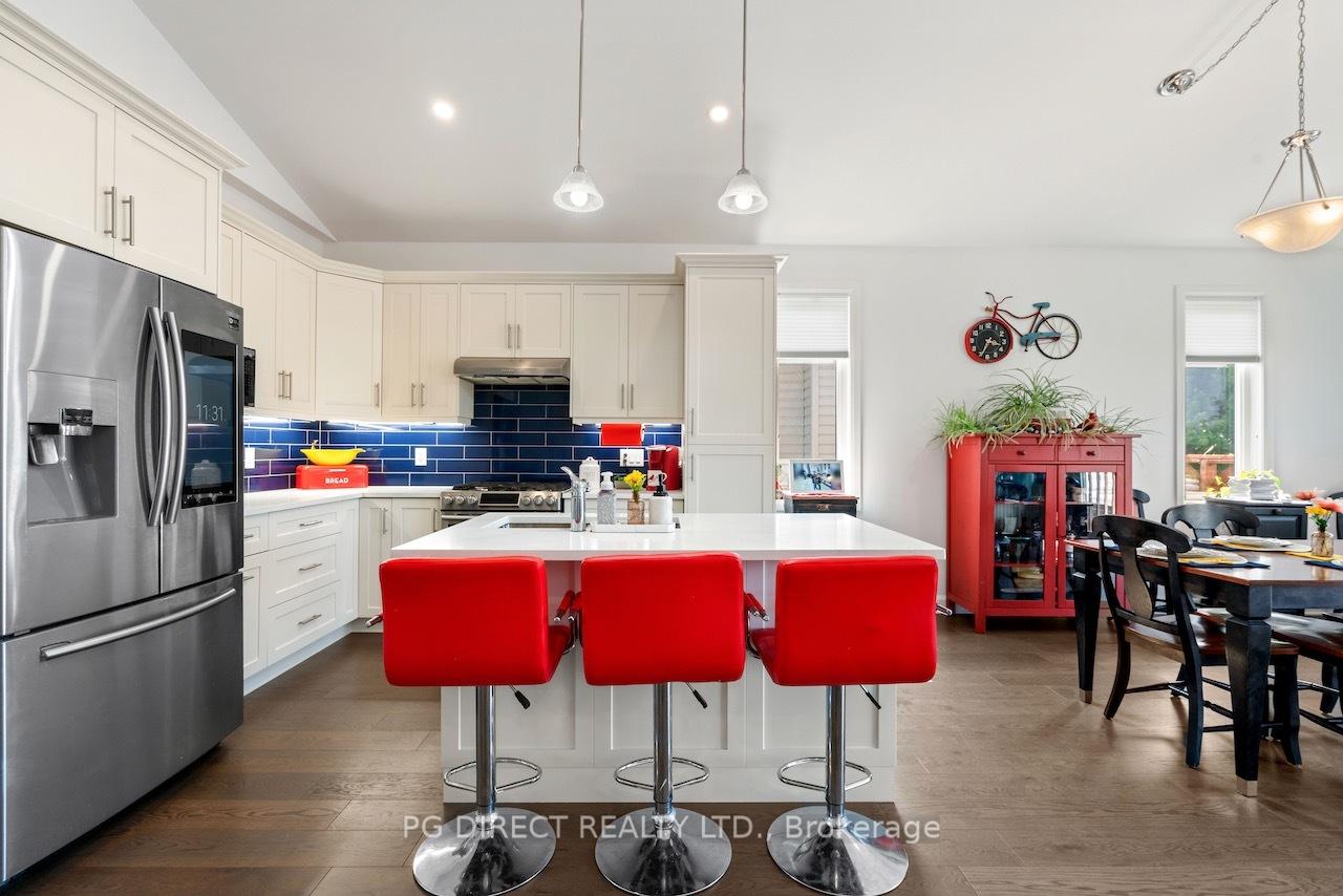 Photo 8 of 34 Senators Gate Drive, Perth — HOMEH