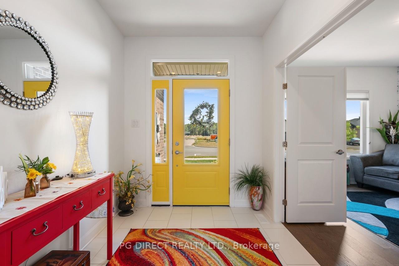 Photo 20 of 34 Senators Gate Drive, Perth — HOMEH