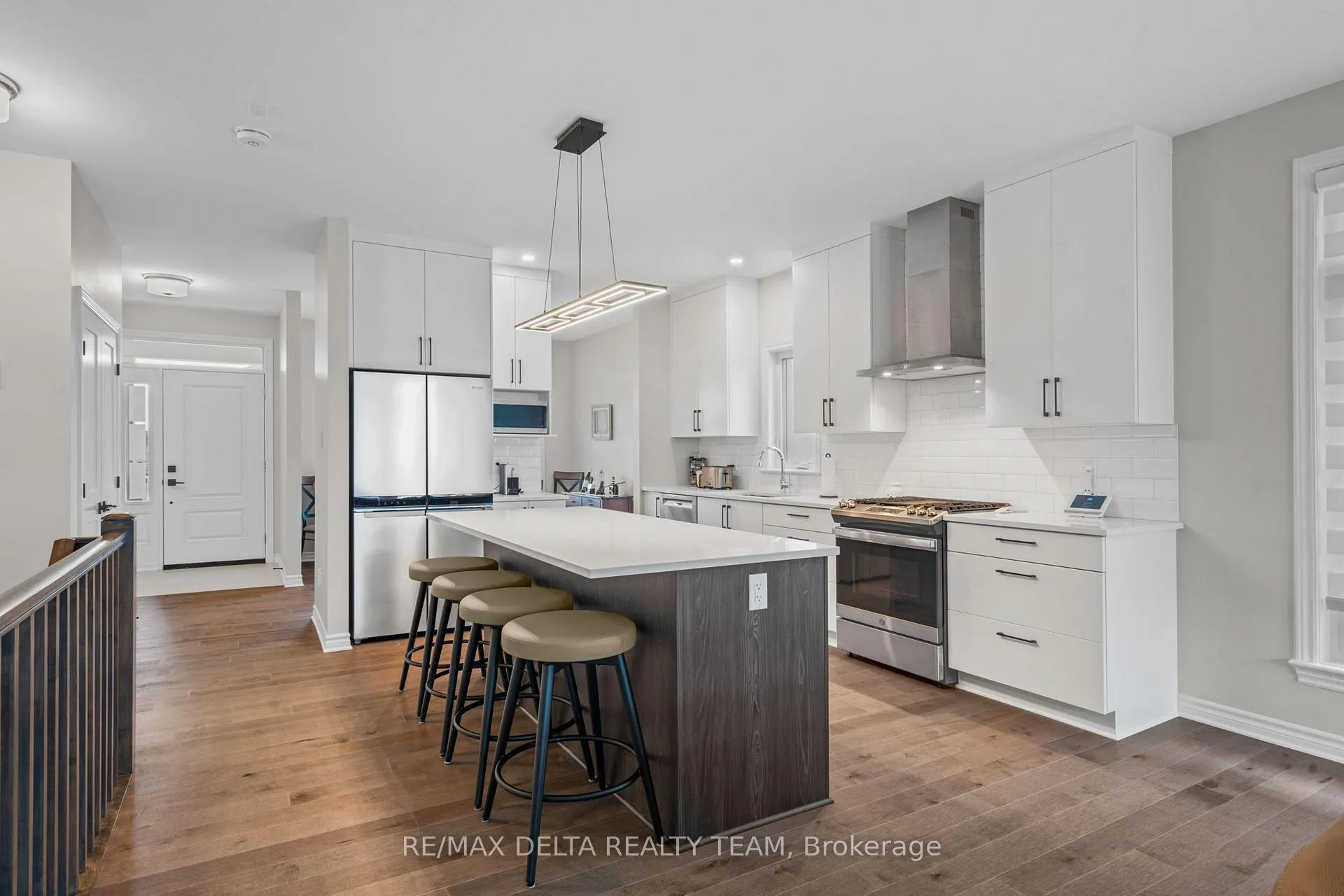 Photo 11 of 851 Tewin Circle, Ottawa, Camelot — HOMEH