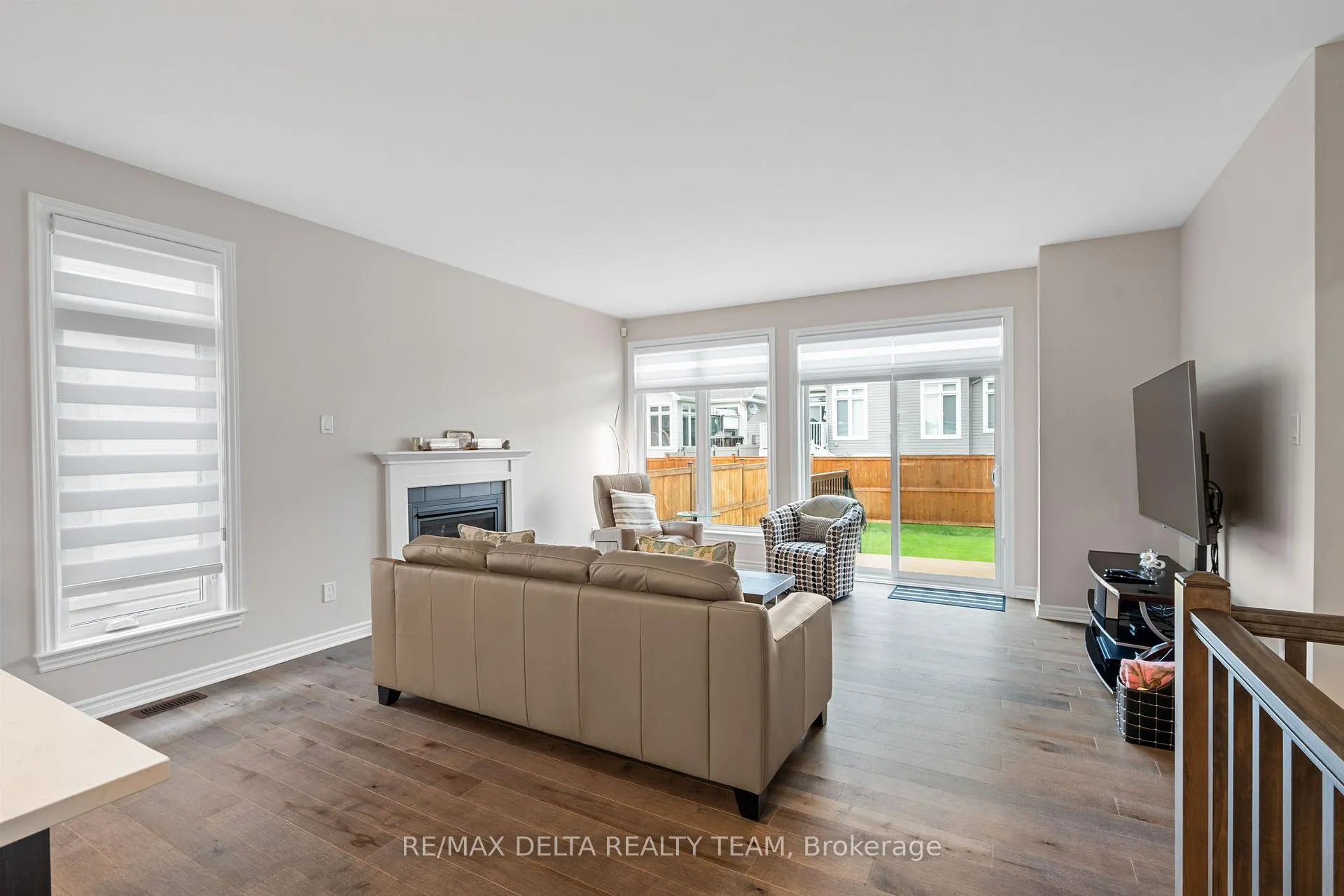Photo 16 of 851 Tewin Circle, Ottawa, Camelot — HOMEH
