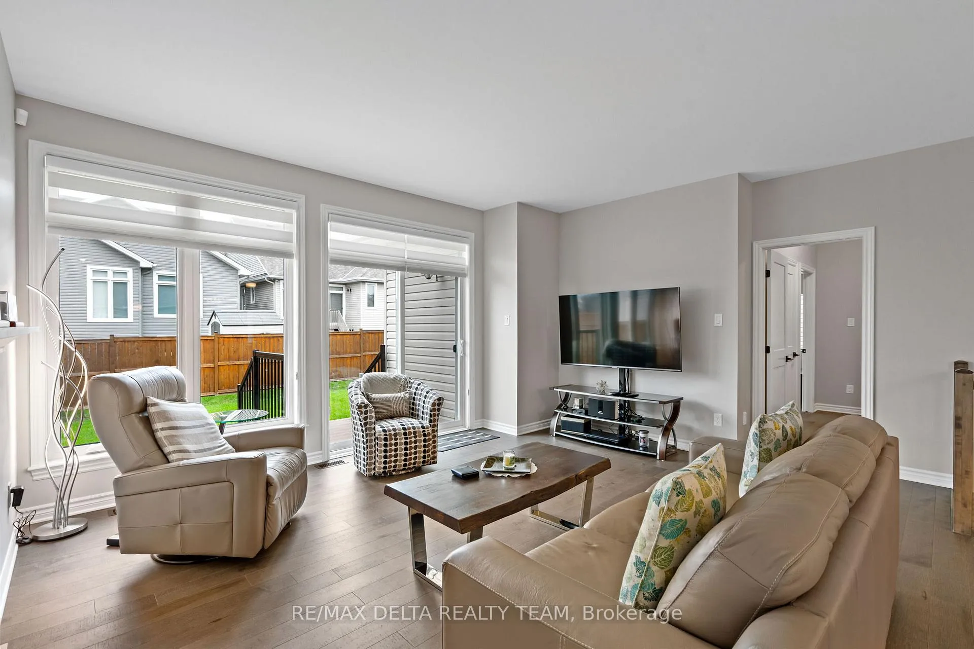 Photo 19 of 851 Tewin Circle, Ottawa, Camelot — HOMEH