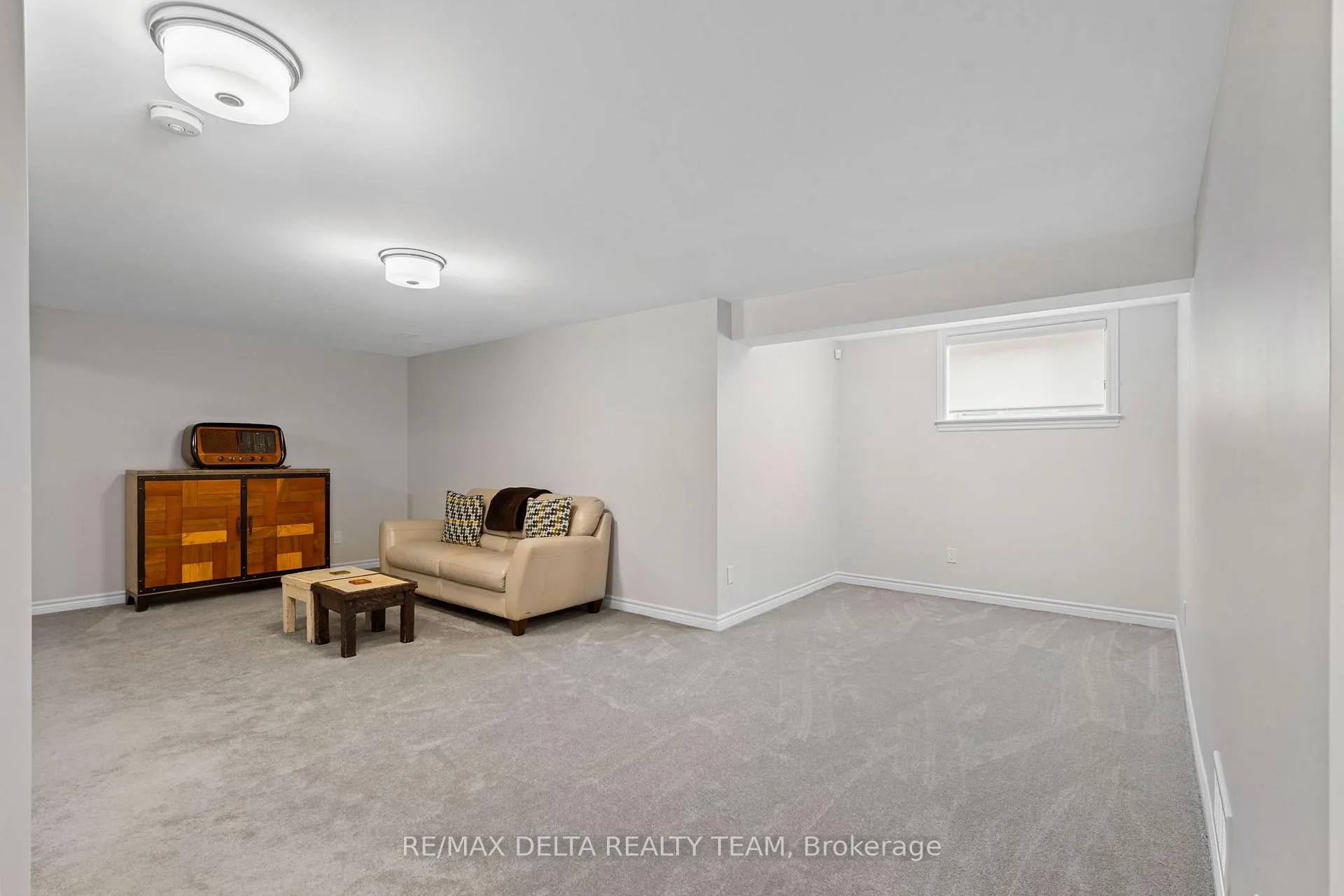 Photo 33 of 851 Tewin Circle, Ottawa, Camelot — HOMEH