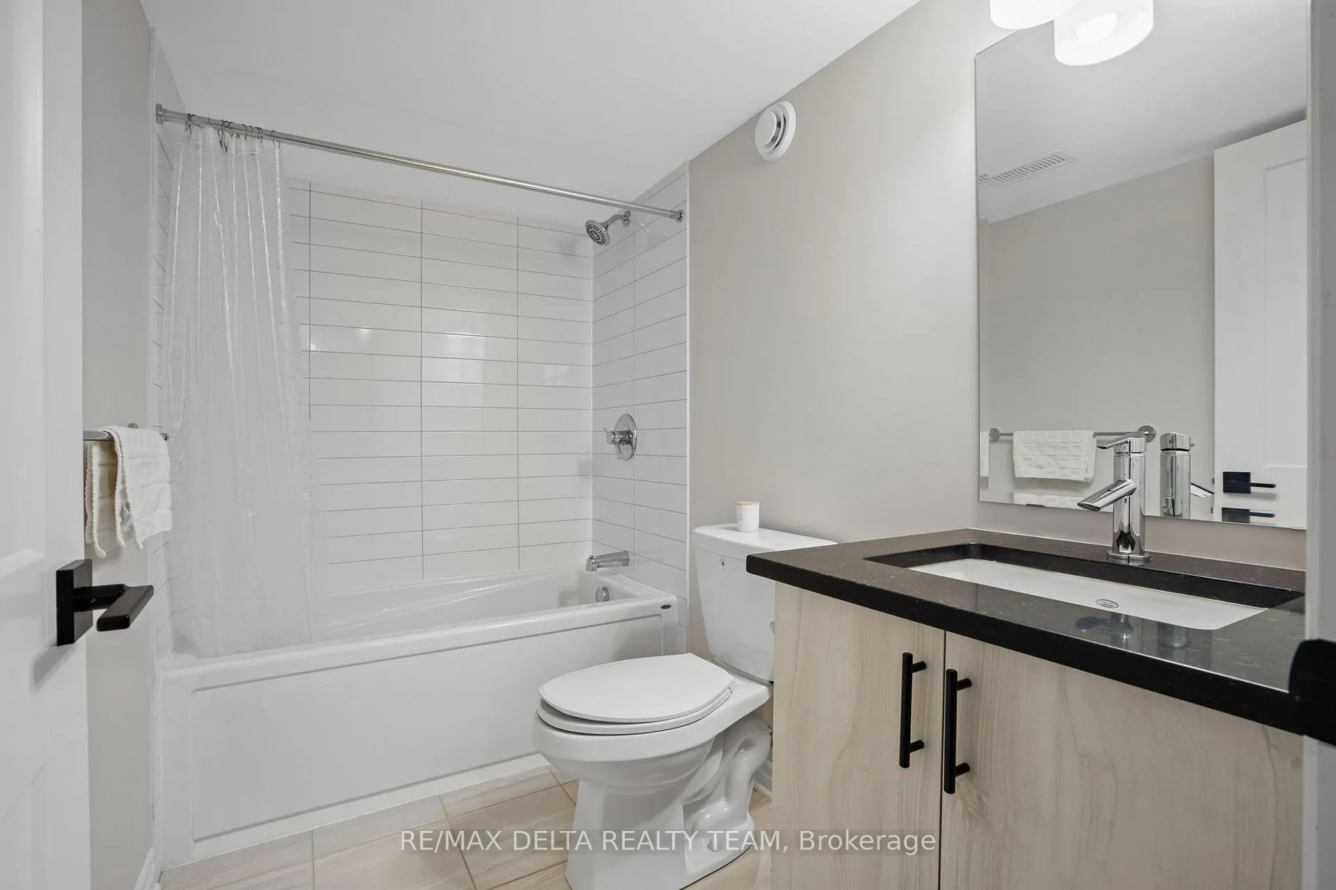 Photo 35 of 851 Tewin Circle, Ottawa, Camelot — HOMEH