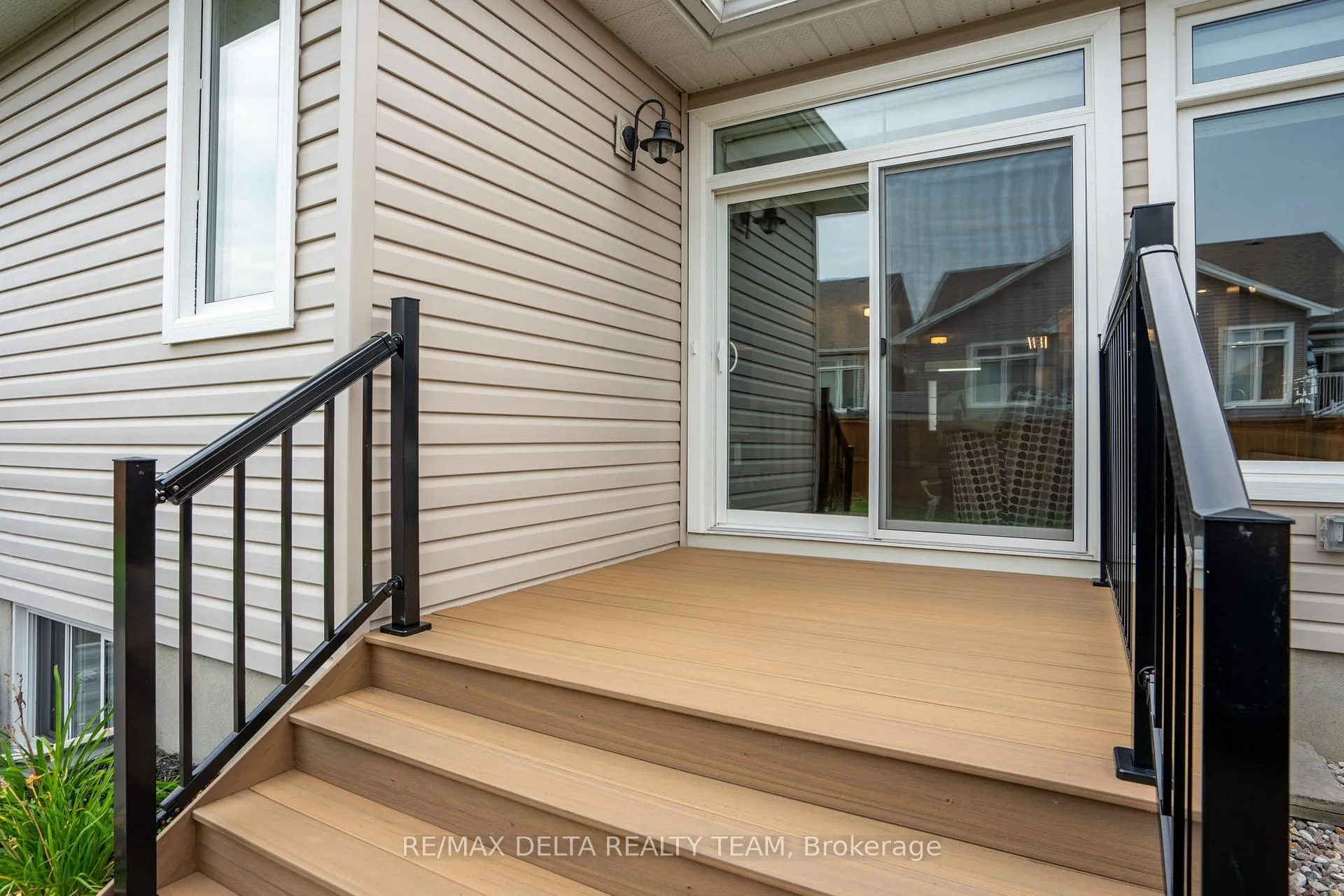 Photo 36 of 851 Tewin Circle, Ottawa, Camelot — HOMEH