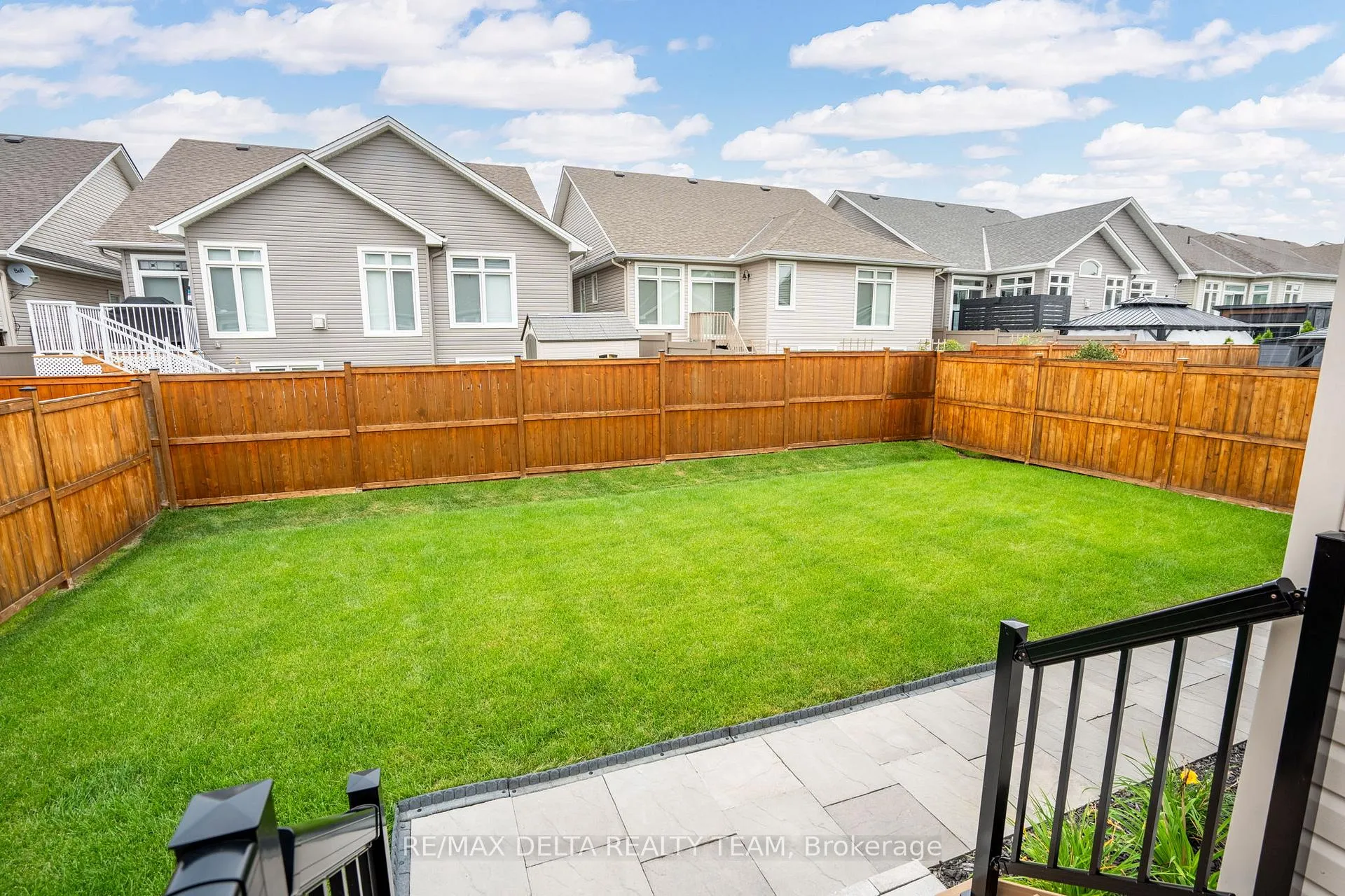 Photo 40 of 851 Tewin Circle, Ottawa, Camelot — HOMEH
