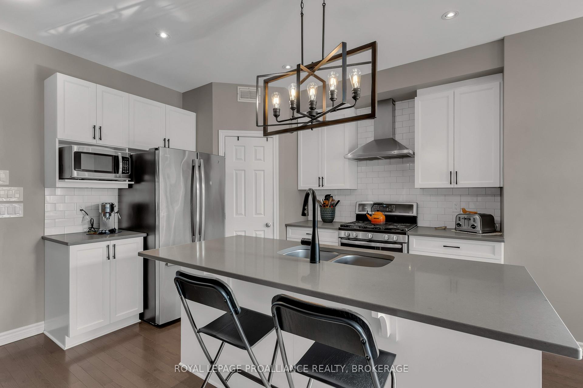 Photo 8 of 1349 Tremont Drive, Kingston, City Northwest — HOMEH