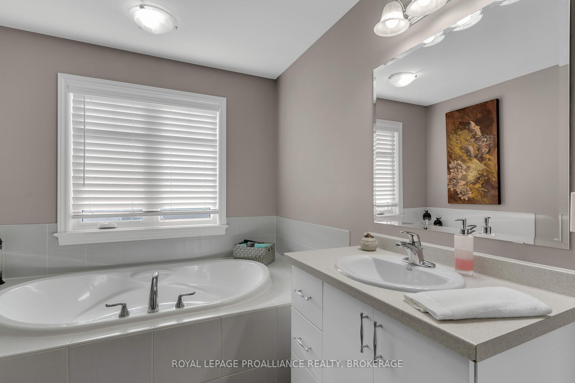 Photo 20 of 1349 Tremont Drive, Kingston, City Northwest — HOMEH
