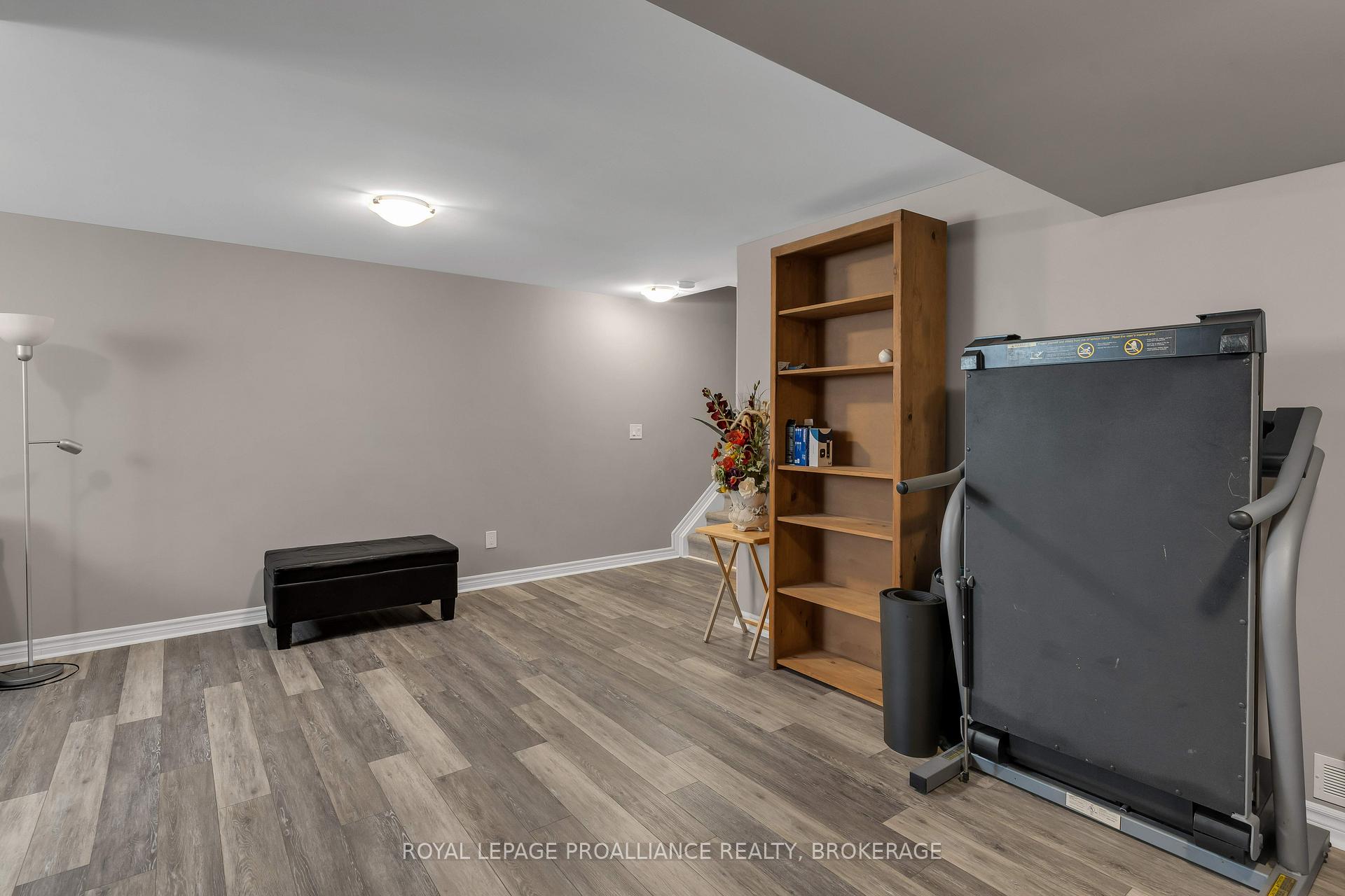 Photo 29 of 1349 Tremont Drive, Kingston, City Northwest — HOMEH