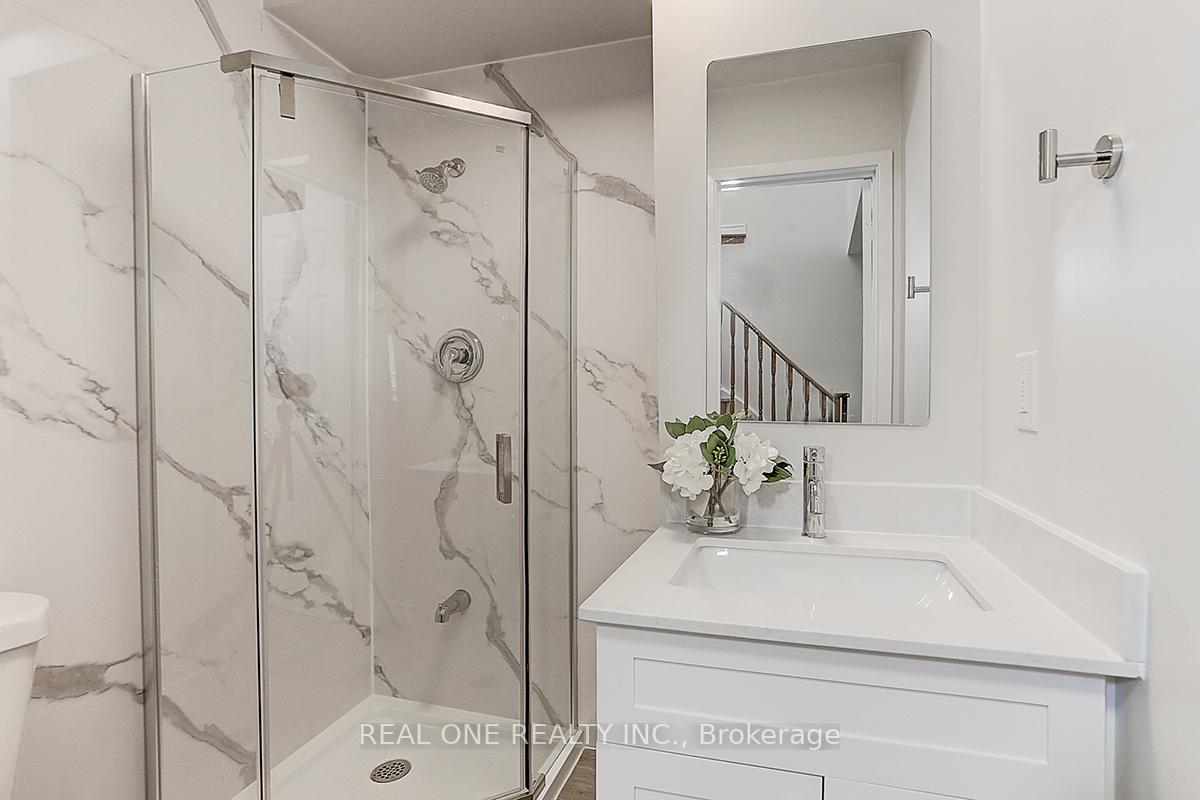 Photo 5 of 113 Beckwith Crescent, Markham, Milliken Mills East — HOMEH