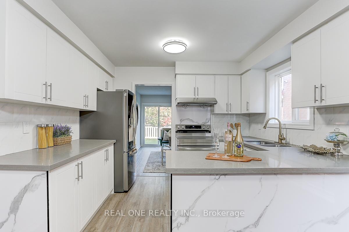 Photo 11 of 113 Beckwith Crescent, Markham, Milliken Mills East — HOMEH