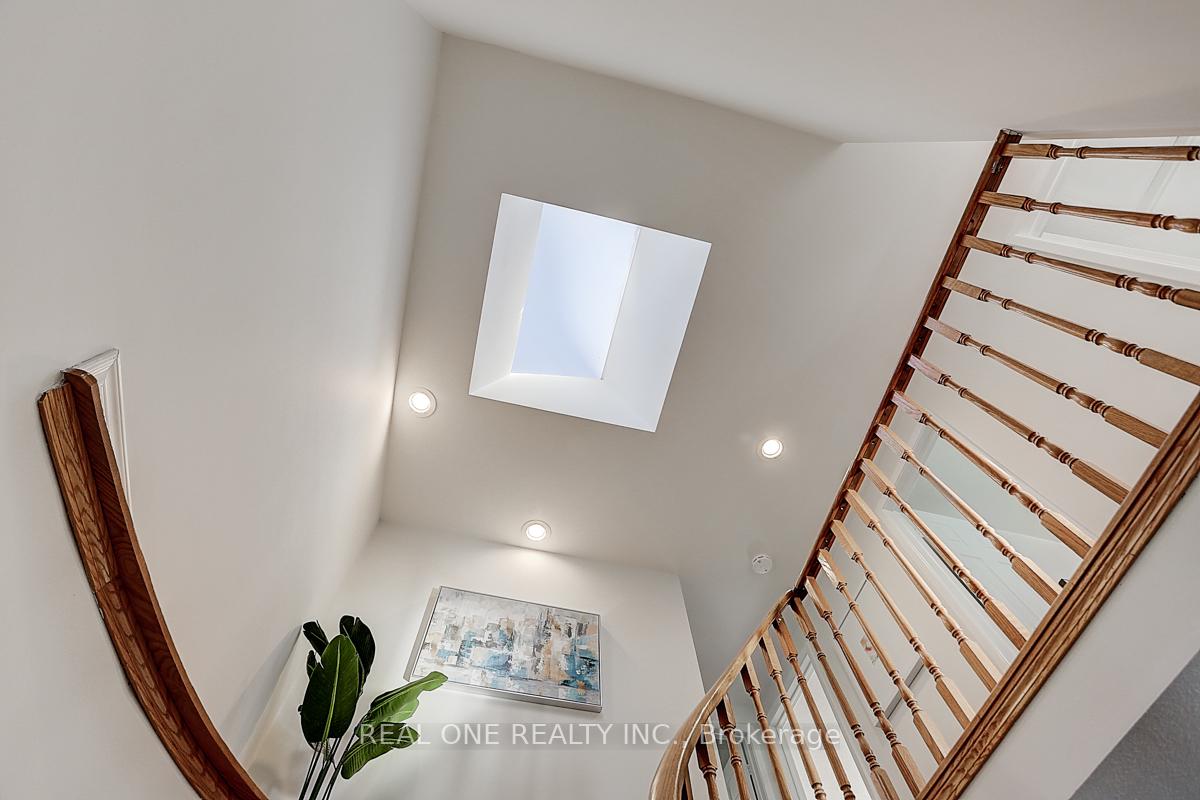 Photo 13 of 113 Beckwith Crescent, Markham, Milliken Mills East — HOMEH