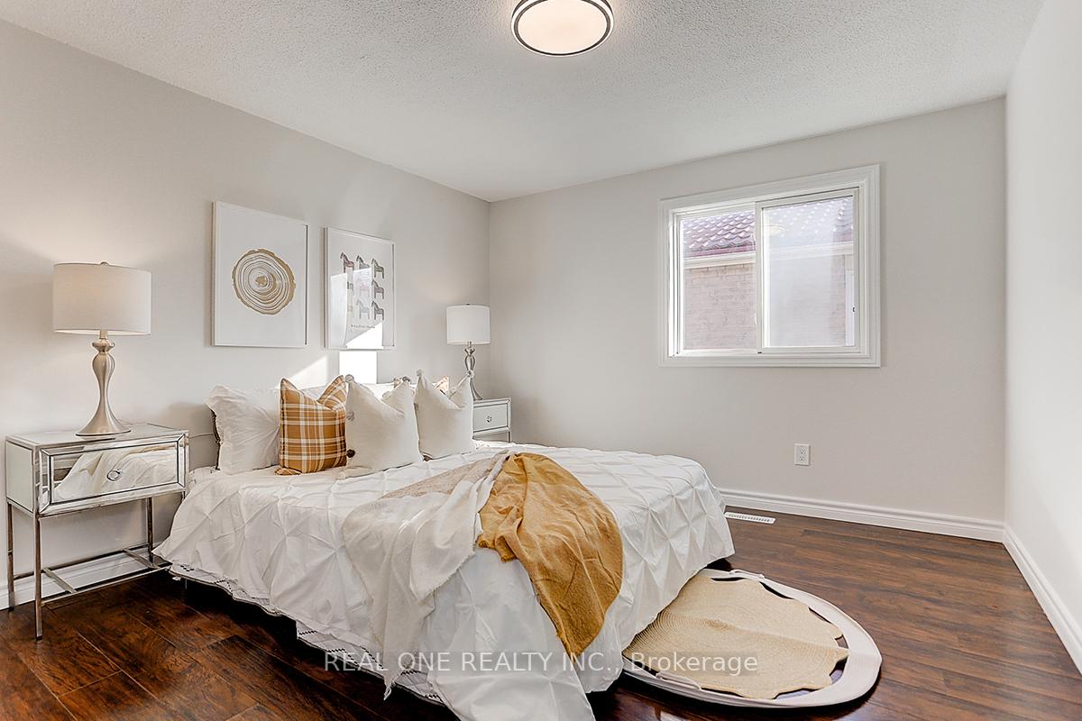 Photo 19 of 113 Beckwith Crescent, Markham, Milliken Mills East — HOMEH