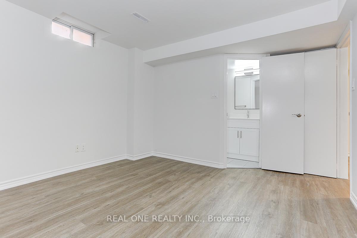 Photo 31 of 113 Beckwith Crescent, Markham, Milliken Mills East — HOMEH