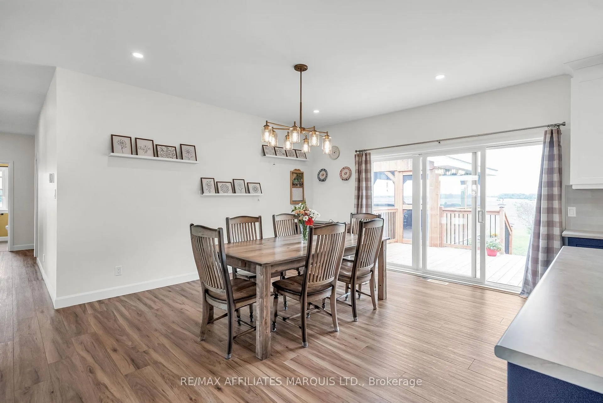 Photo 10 of 21038 Mccormick Road, North Glengarry, North Glengarry (Lochiel) Twp — HOMEH