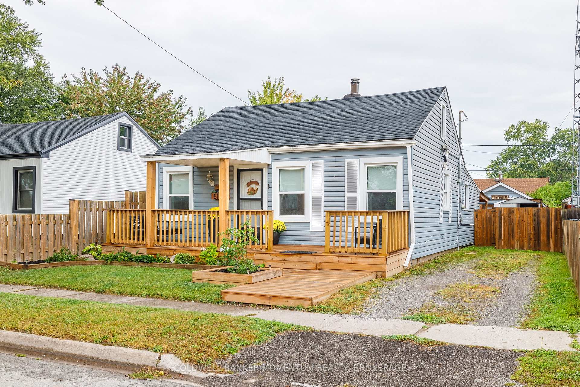 Photo 1 of 6151 Cadham Street, Niagara Falls, Arad/Fallsview — HOMEH