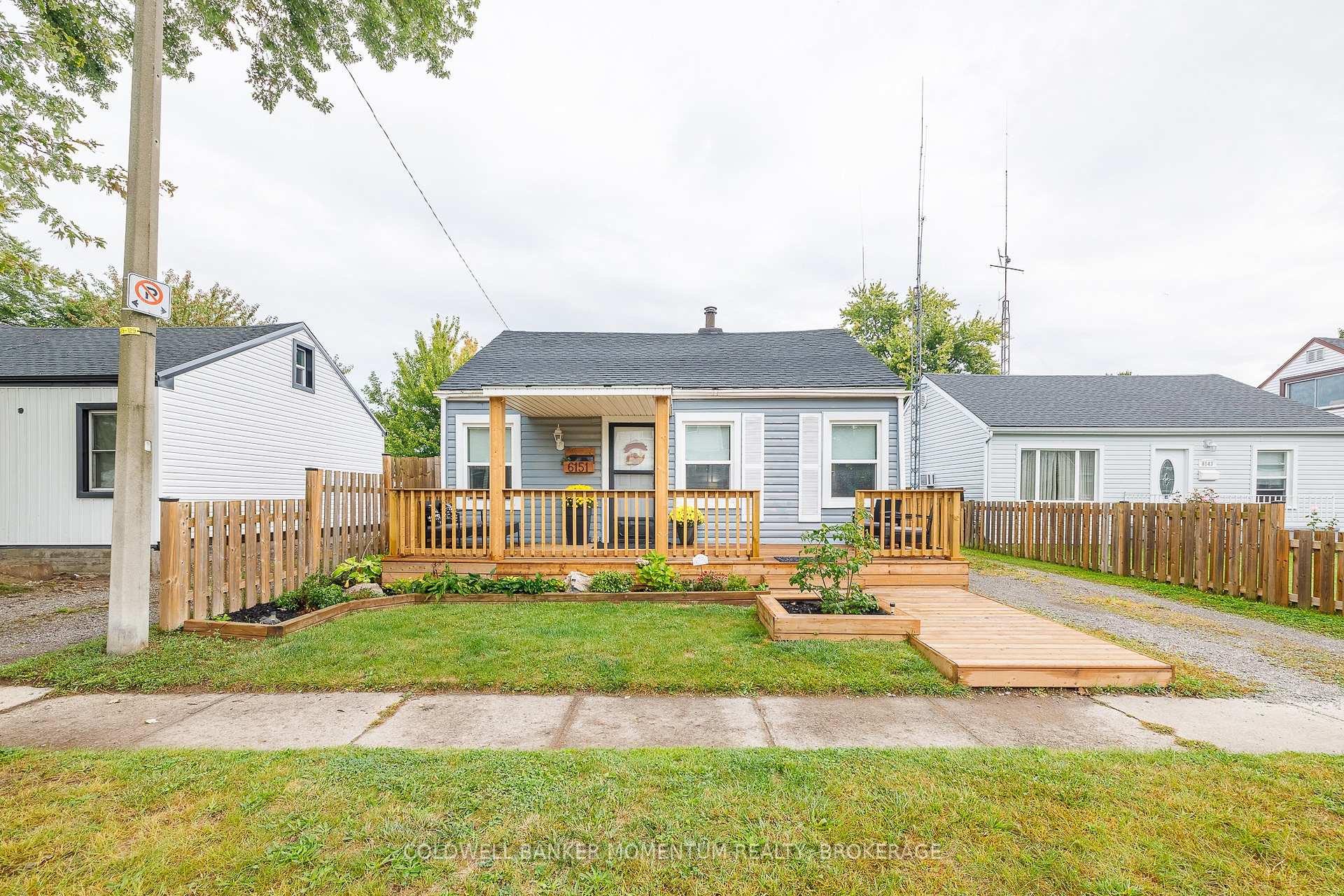 Photo 2 of 6151 Cadham Street, Niagara Falls, Arad/Fallsview — HOMEH