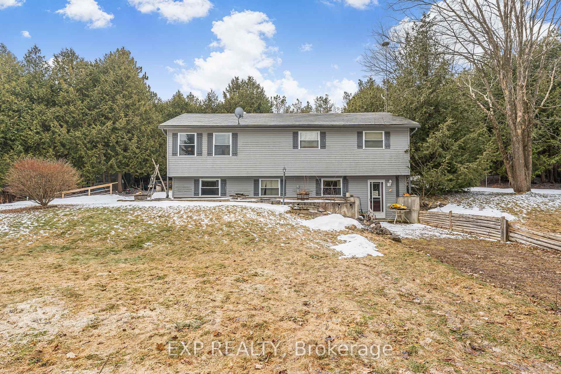 Front of 588458 County Rd 17