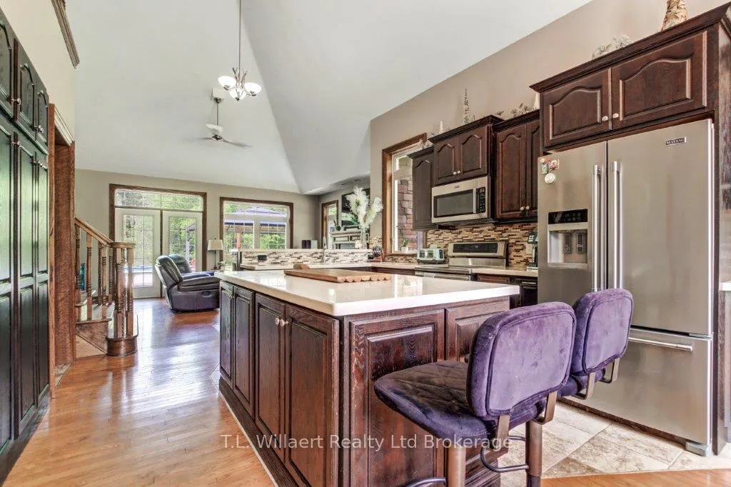 Photo 7 of 21 Charlton Street, Norfolk, Simcoe — HOMEH