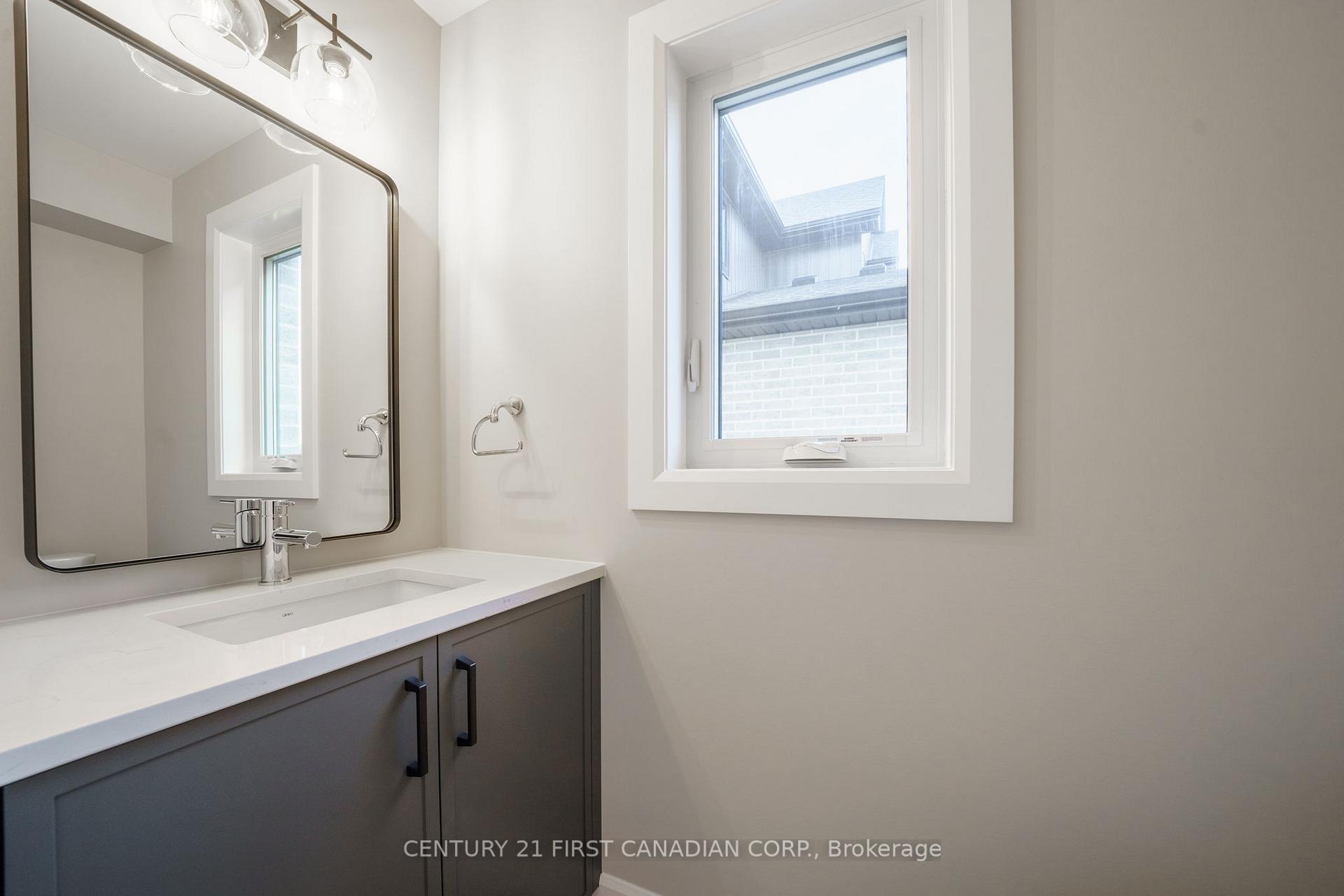 Photo 9 of 27 Postma Crescent, North Middlesex, Alisa Craig — HOMEH
