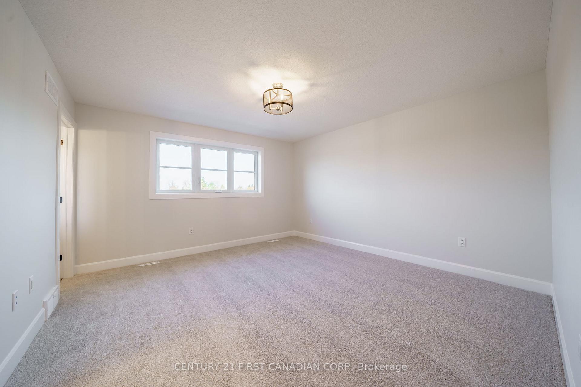 Photo 16 of 27 Postma Crescent, North Middlesex, Alisa Craig — HOMEH