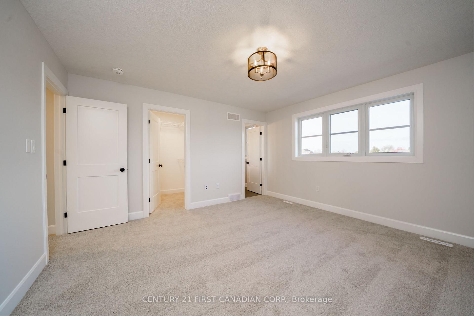 Photo 17 of 27 Postma Crescent, North Middlesex, Alisa Craig — HOMEH