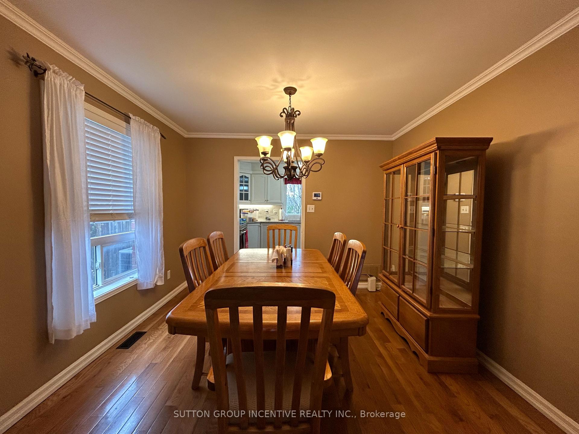 Photo 14 of 10 Wright Street, New Tecumseth, Beeton — HOMEH
