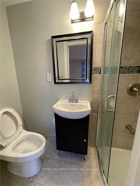 Photo 9 of 46 Carlton Road, Markham, Unionville — HOMEH