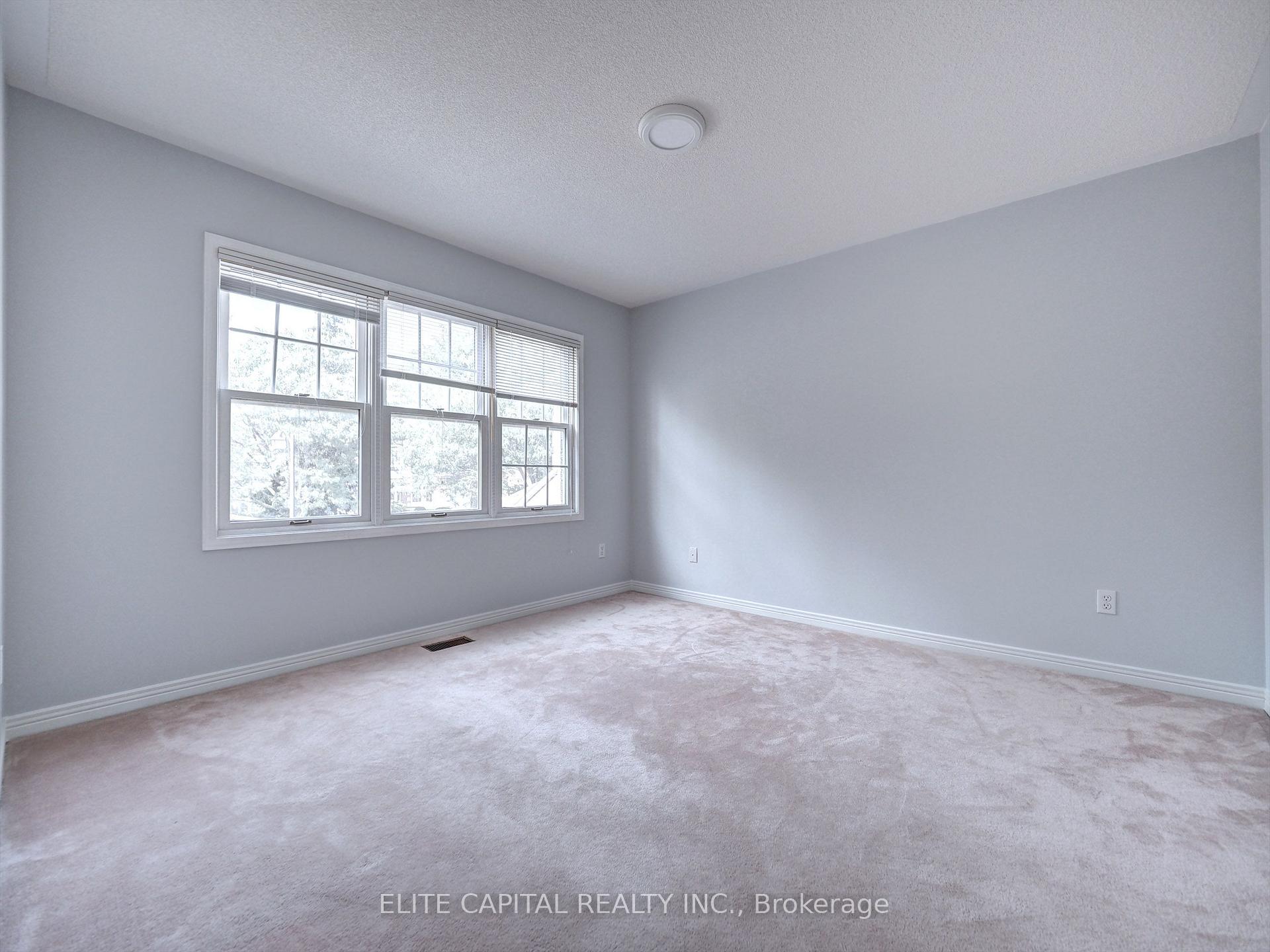 Photo 12 of 95 Paddock Lane, Markham, Markville — HOMEH