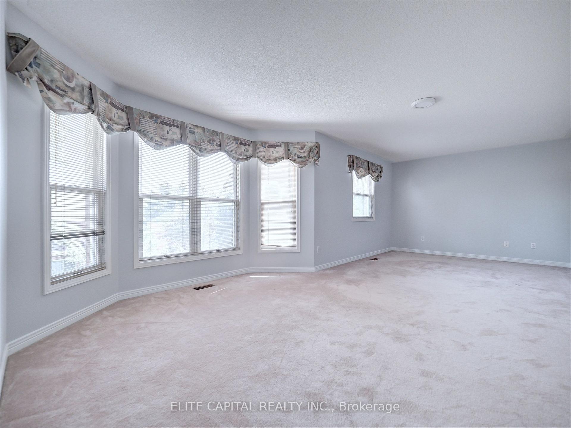 Photo 13 of 95 Paddock Lane, Markham, Markville — HOMEH
