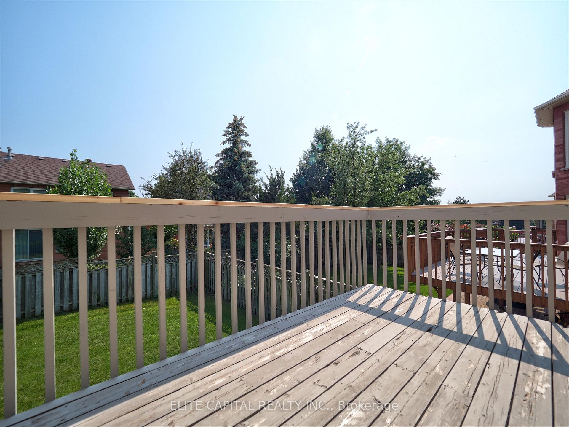 Photo 19 of 95 Paddock Lane, Markham, Markville — HOMEH