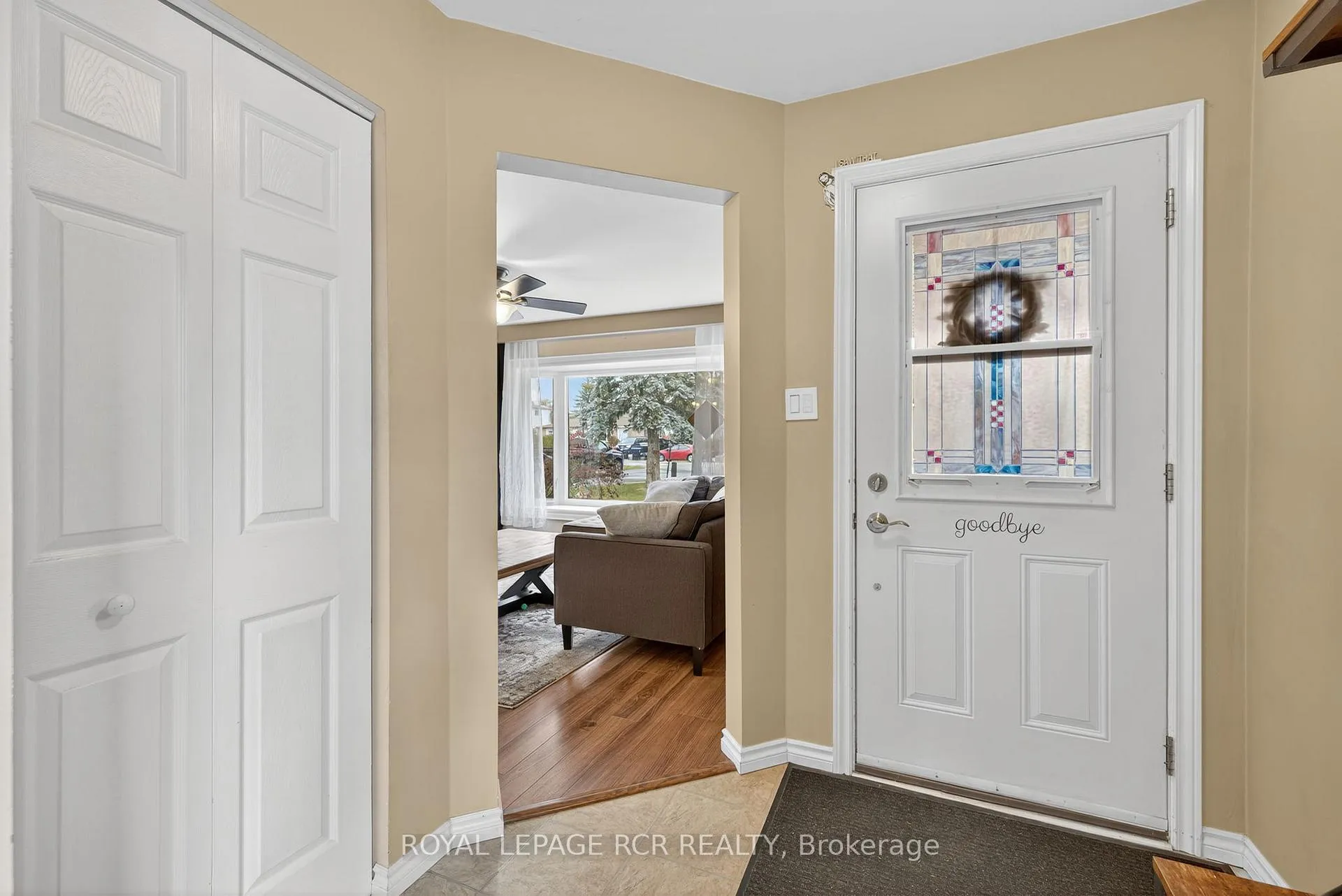 Photo 3 of 19 Alphonsus Court, New Tecumseth, Tottenham — HOMEH