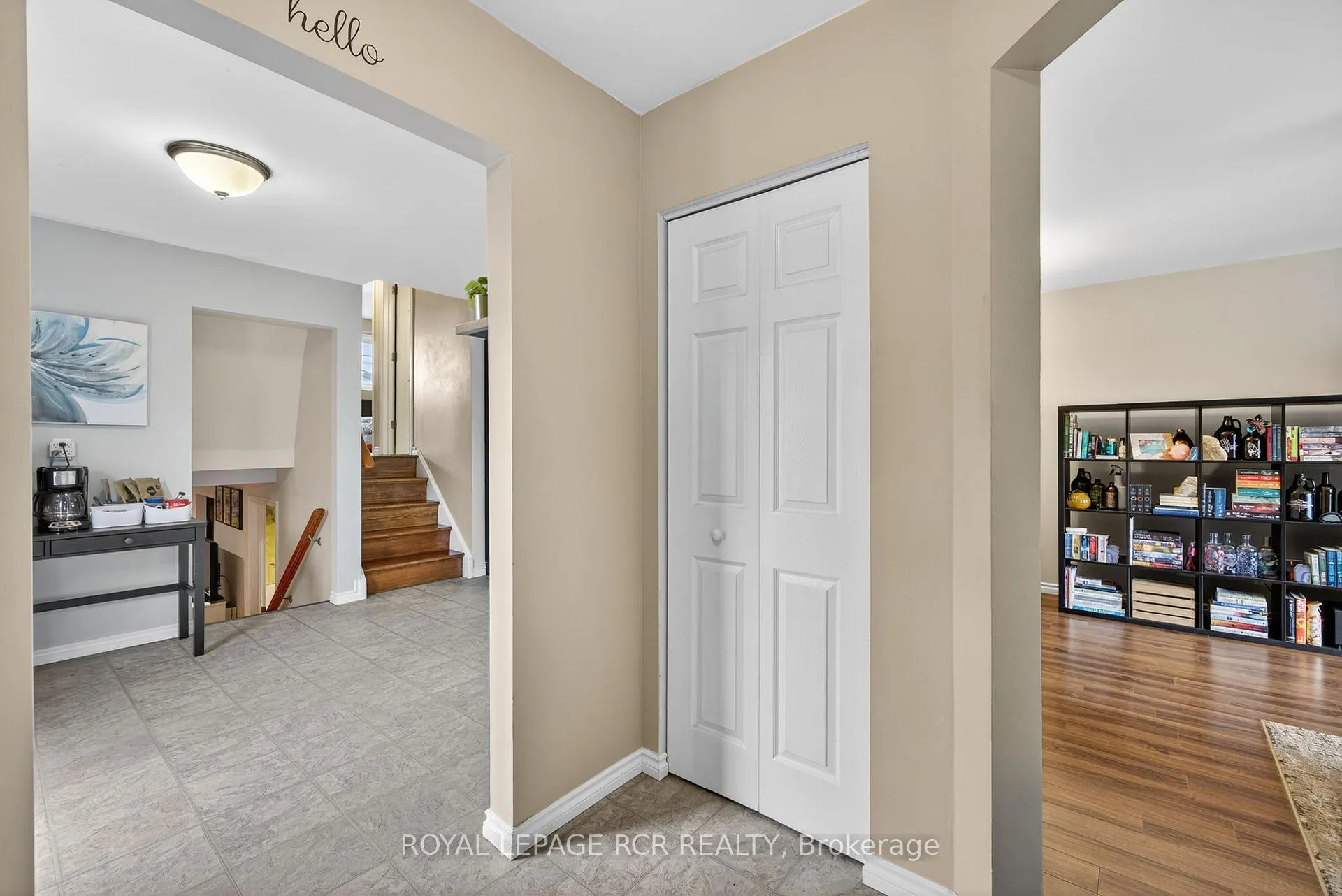 Photo 4 of 19 Alphonsus Court, New Tecumseth, Tottenham — HOMEH