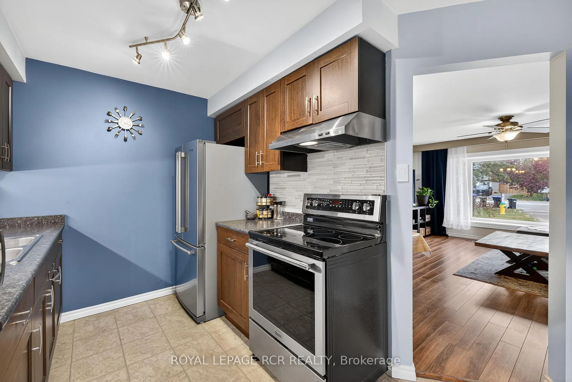 Photo 13 of 19 Alphonsus Court, New Tecumseth, Tottenham — HOMEH