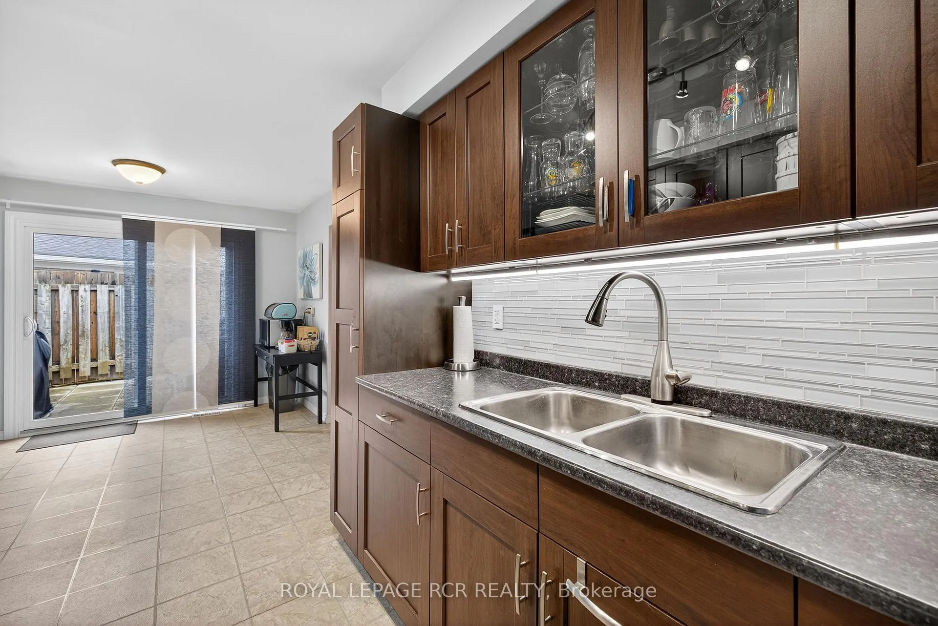 Photo 15 of 19 Alphonsus Court, New Tecumseth, Tottenham — HOMEH