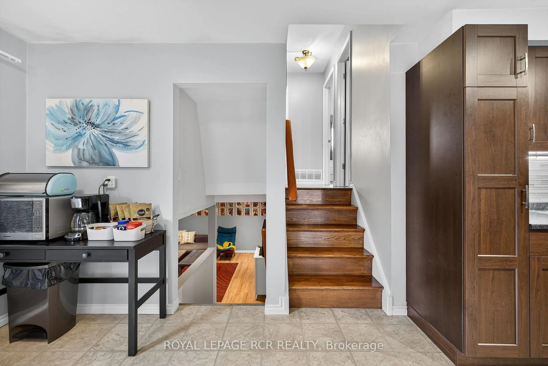Photo 17 of 19 Alphonsus Court, New Tecumseth, Tottenham — HOMEH