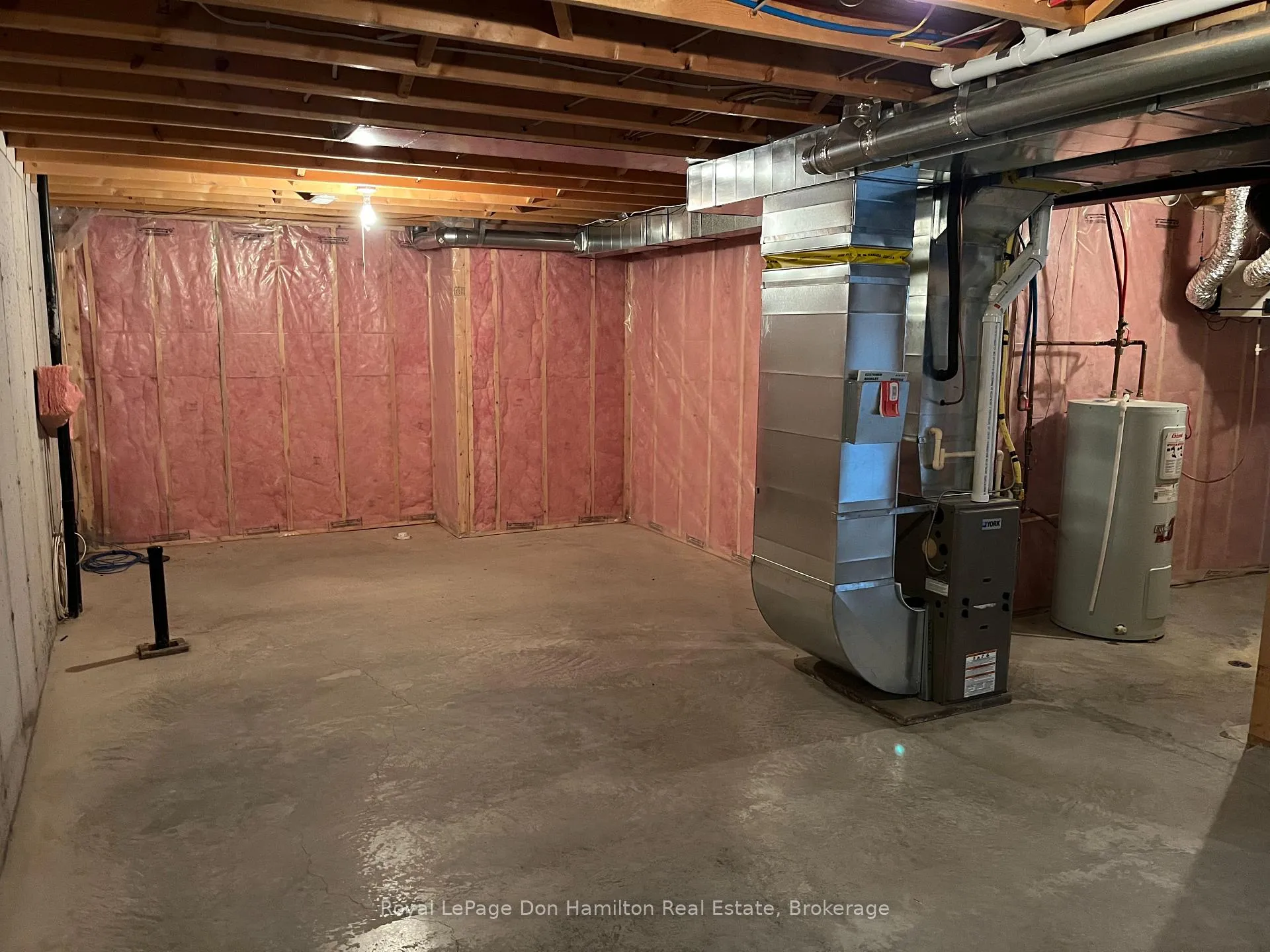 Photo 18 of 410 Danby Street E, North Perth, Listowel — HOMEH