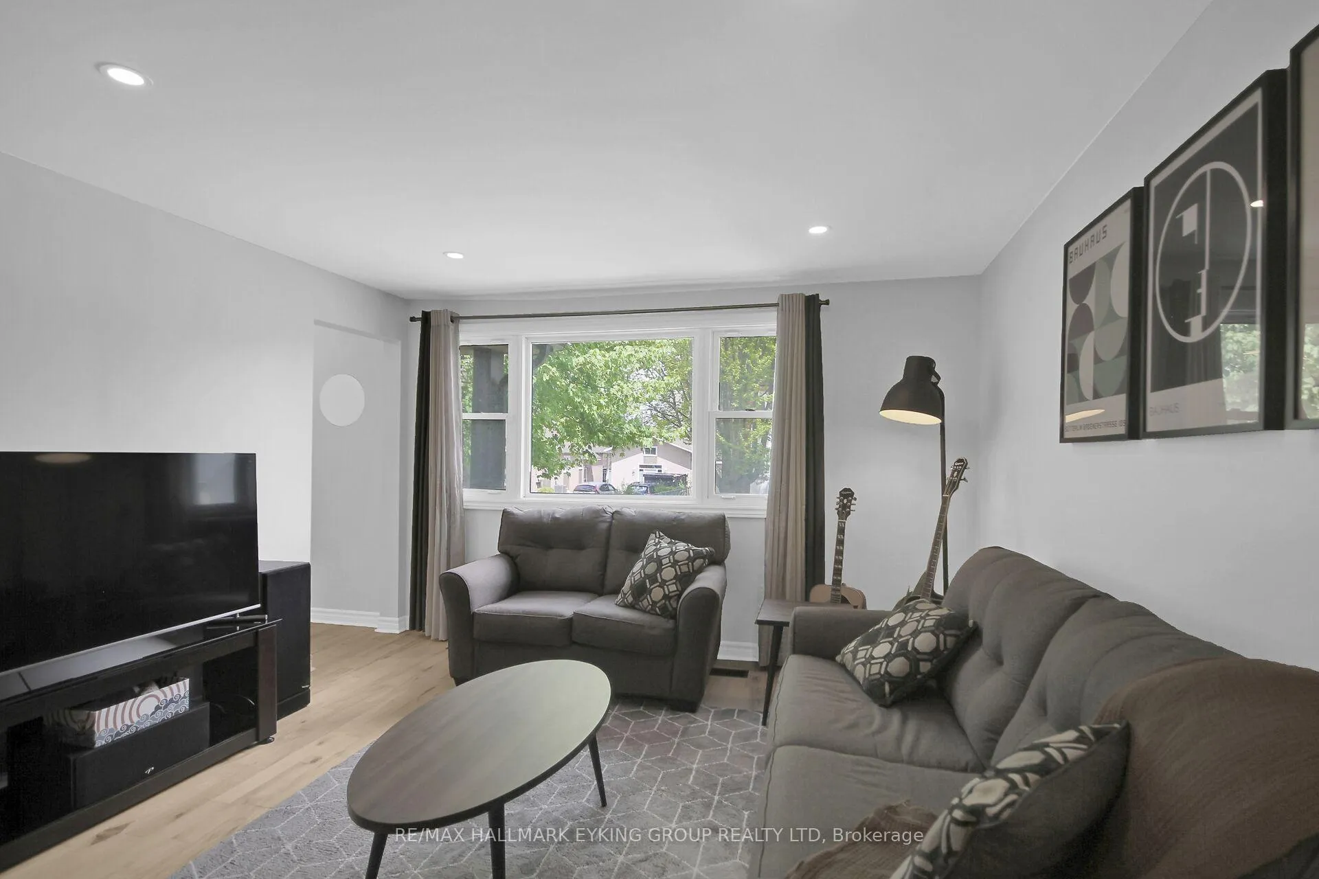 Photo 8 of 544 Guy Street, Ottawa, Castle Heights/Rideau High — HOMEH