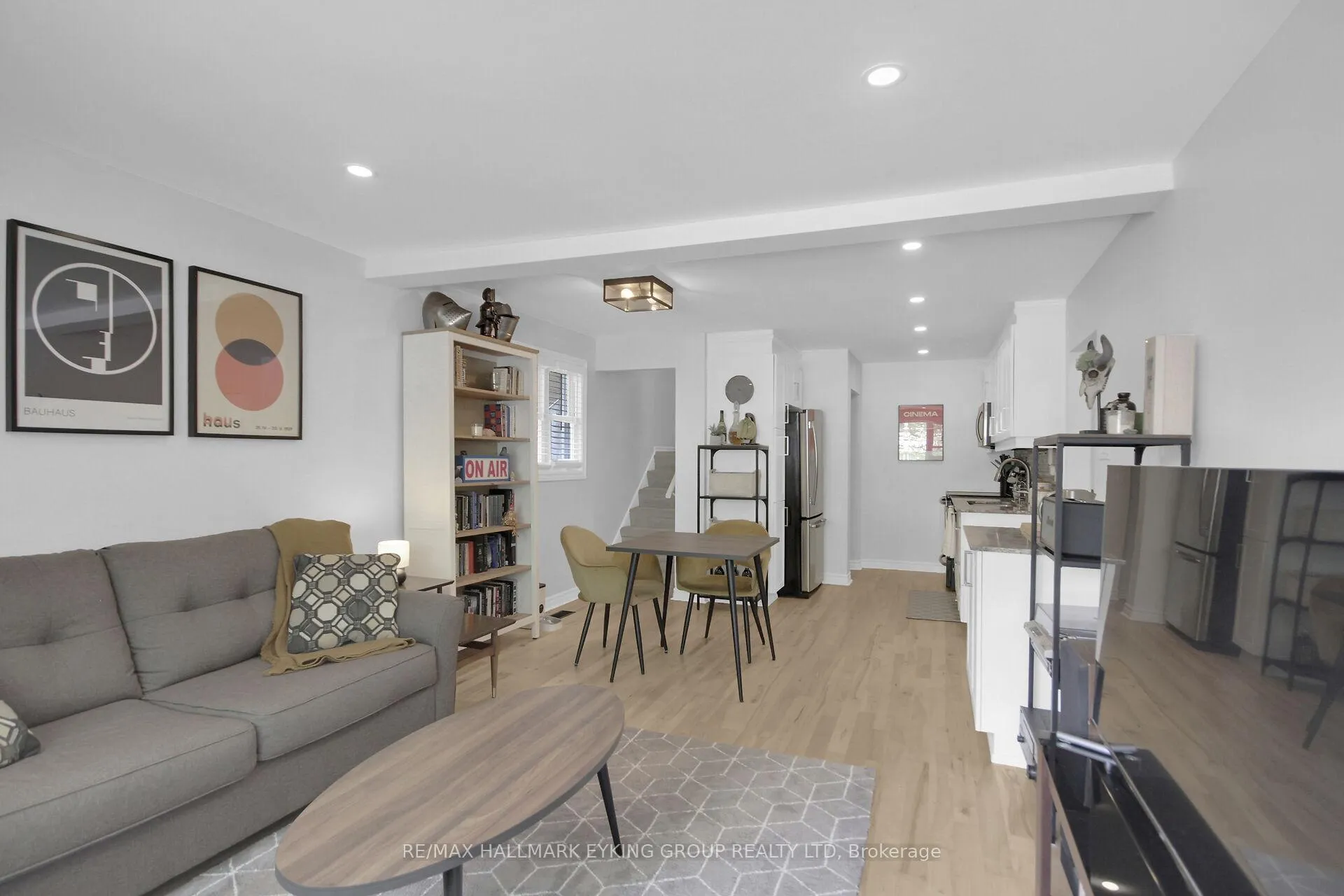 Photo 9 of 544 Guy Street, Ottawa, Castle Heights/Rideau High — HOMEH