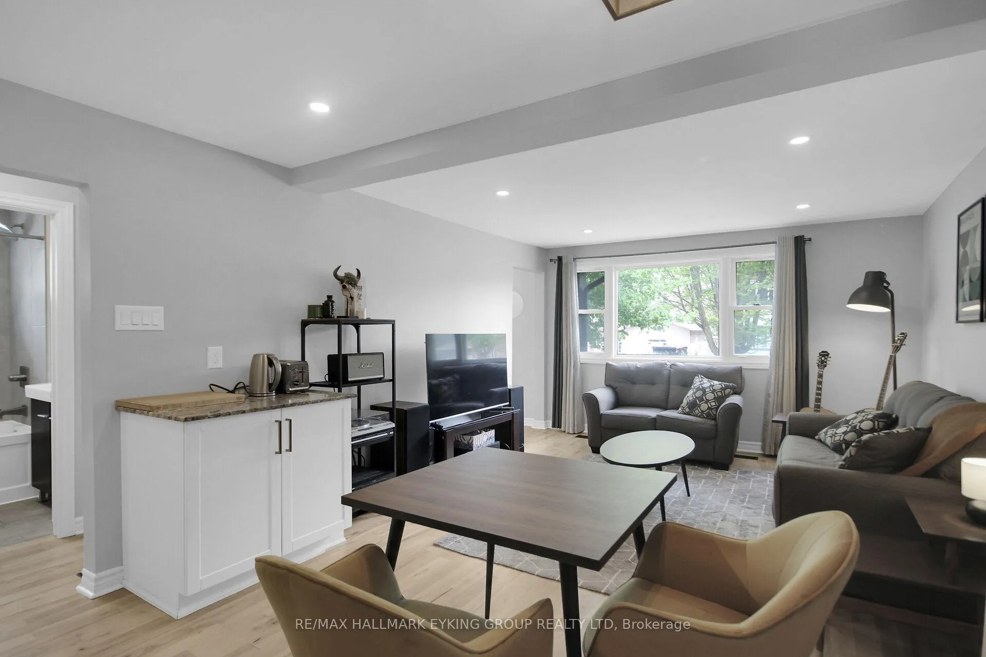 Photo 14 of 544 Guy Street, Ottawa, Castle Heights/Rideau High — HOMEH