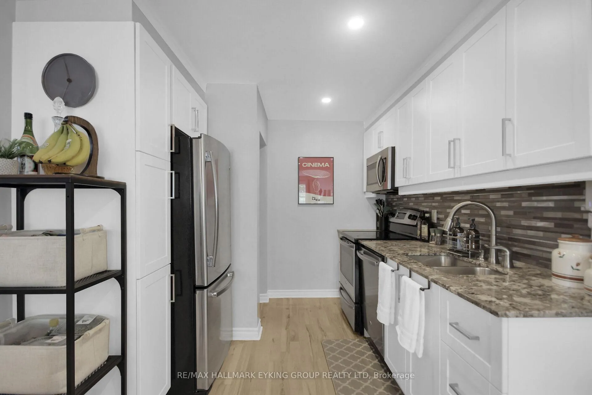 Photo 16 of 544 Guy Street, Ottawa, Castle Heights/Rideau High — HOMEH
