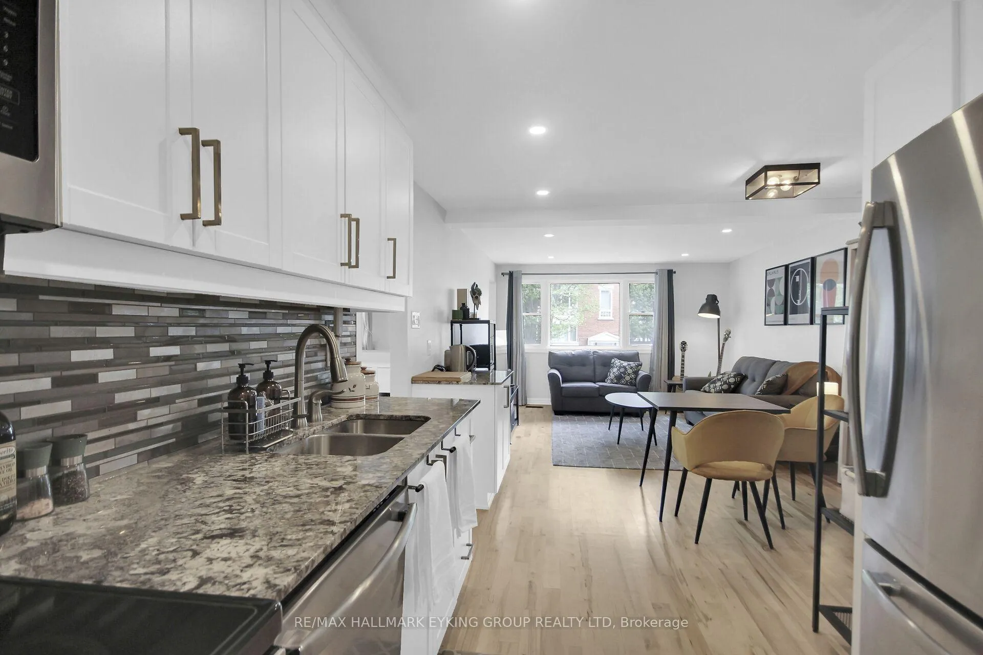 Photo 18 of 544 Guy Street, Ottawa, Castle Heights/Rideau High — HOMEH