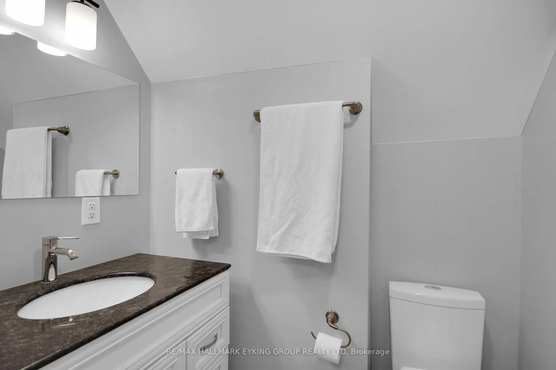 Photo 24 of 544 Guy Street, Ottawa, Castle Heights/Rideau High — HOMEH
