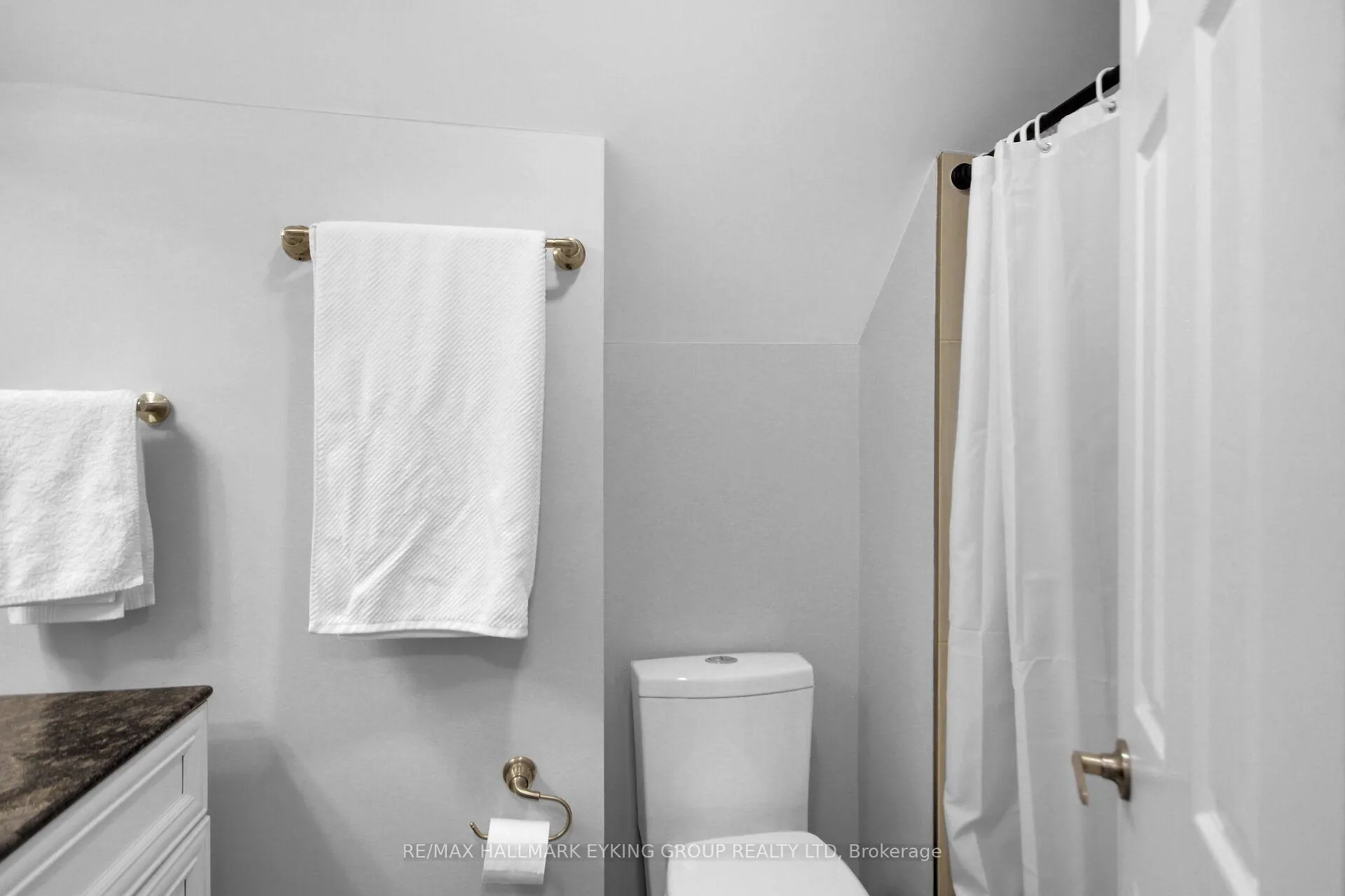 Photo 25 of 544 Guy Street, Ottawa, Castle Heights/Rideau High — HOMEH