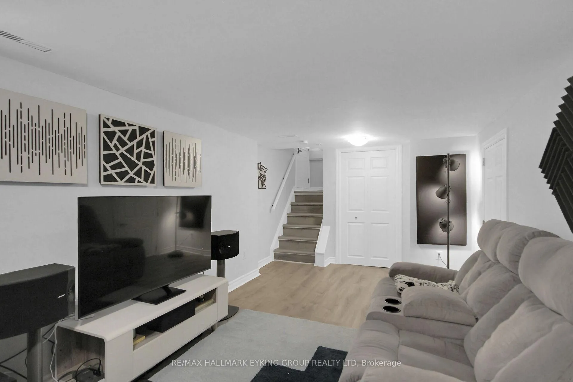Photo 38 of 544 Guy Street, Ottawa, Castle Heights/Rideau High — HOMEH