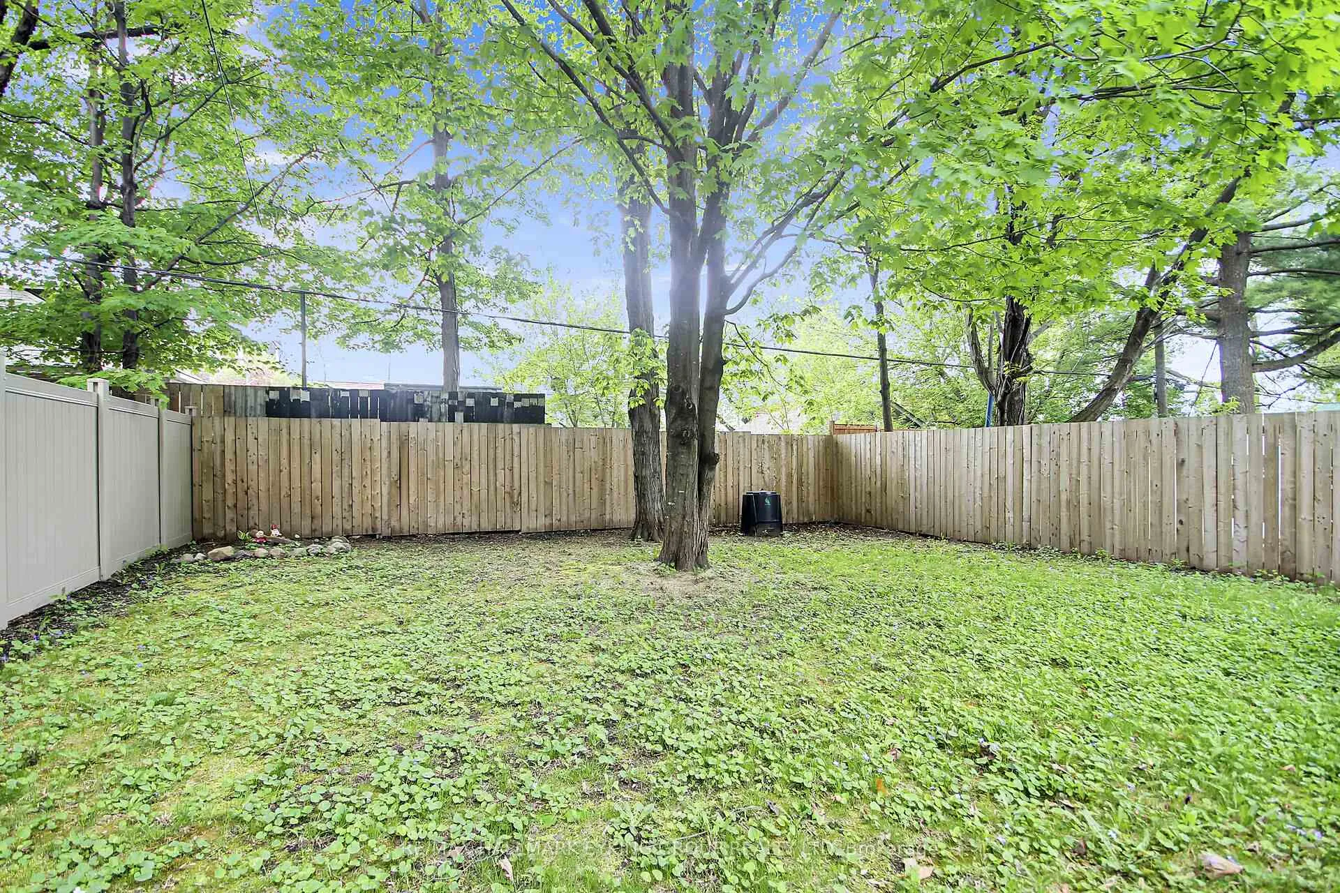 Photo 44 of 544 Guy Street, Ottawa, Castle Heights/Rideau High — HOMEH