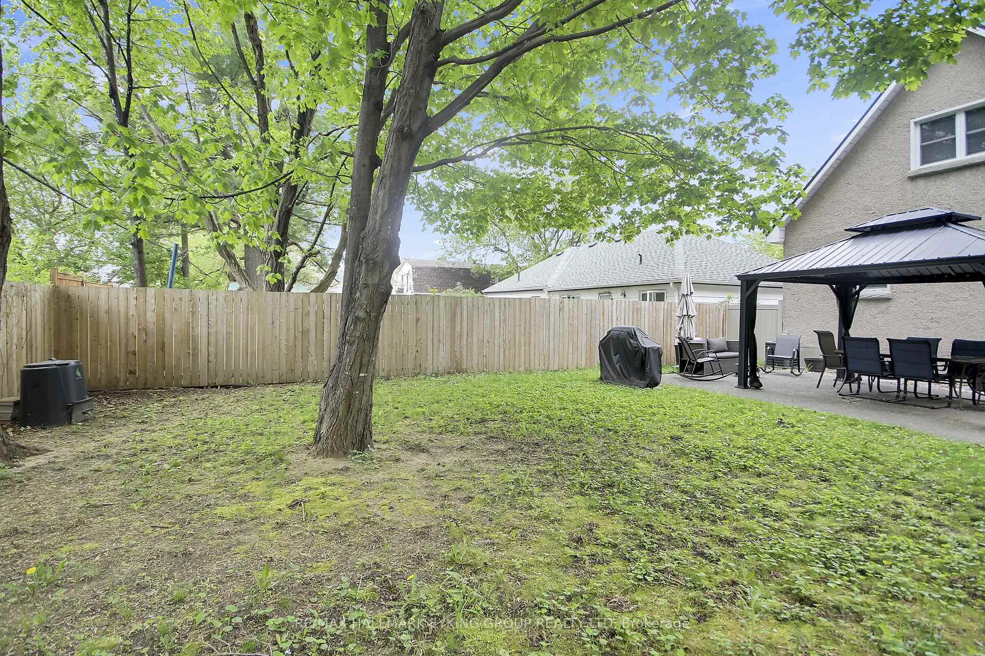 Photo 45 of 544 Guy Street, Ottawa, Castle Heights/Rideau High — HOMEH