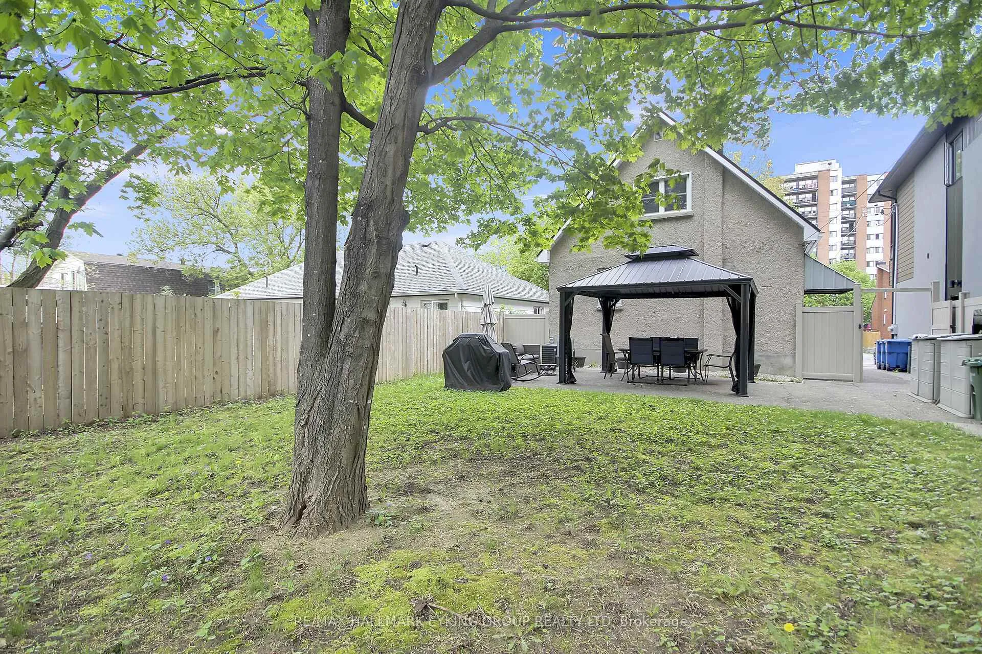 Photo 46 of 544 Guy Street, Ottawa, Castle Heights/Rideau High — HOMEH