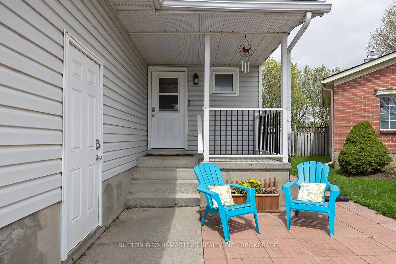 Photo 4 of 892 Walker Court, Kingston, East Gardiners Rd — HOMEH