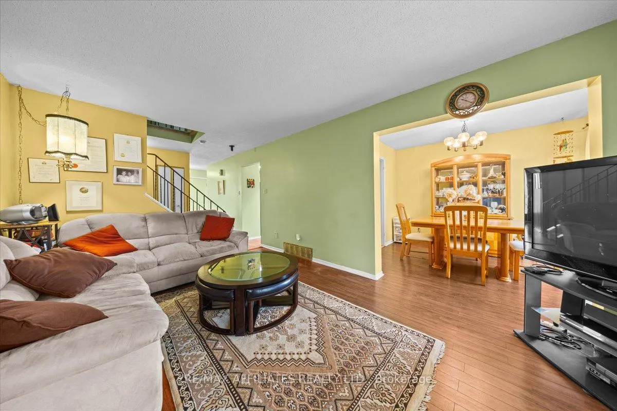 Photo 9 of 1093 St Lucia Place, Ottawa, Convent Glen North — HOMEH